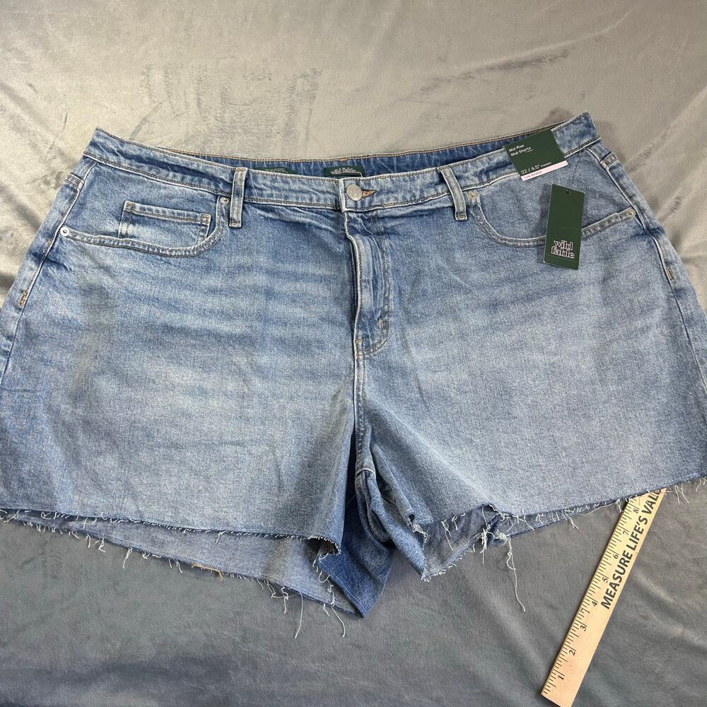 Wild Fable Mid-Rise Midi Short women's size 22 4.5" inseam NWT